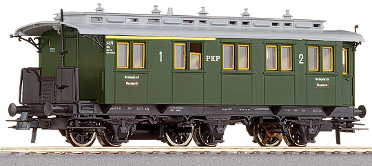 Passenger car 1st/2nd class<br /><a href='images/pictures/Roco/45575.jpg' target='_blank'>Full size image</a>